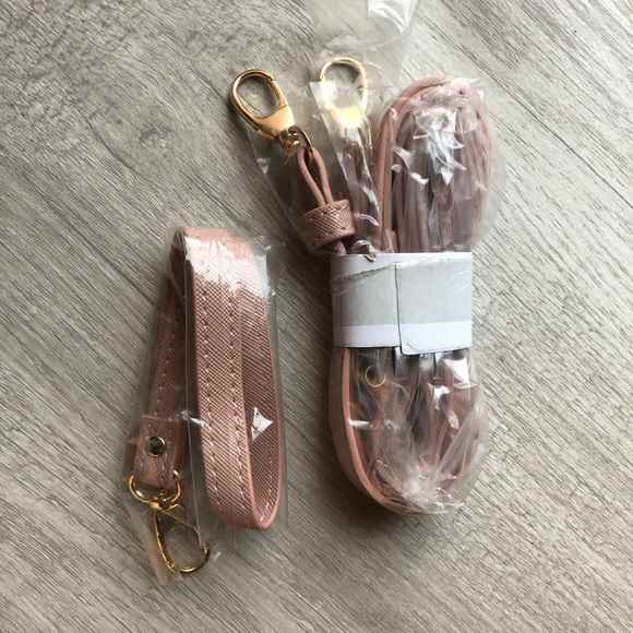 Francesca’s Olivia Classic Saffiano Wallet - Pink - Picture 7 of 12